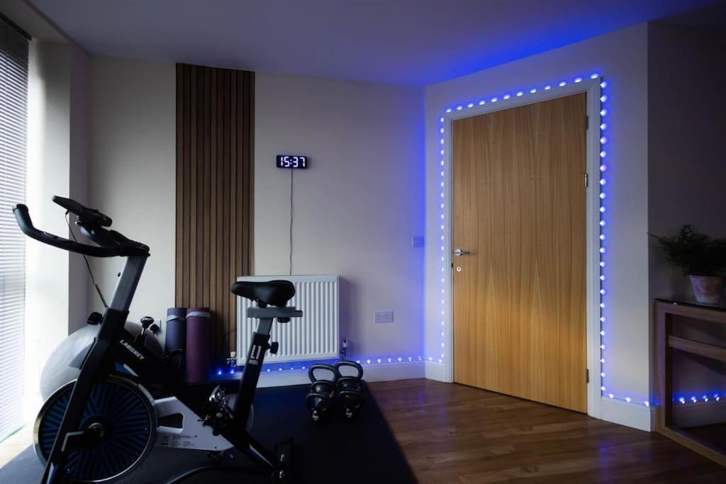 The Wellness Lodge- Gym, Table Tennis, Cinema, Parking And More! Bath Buitenkant foto