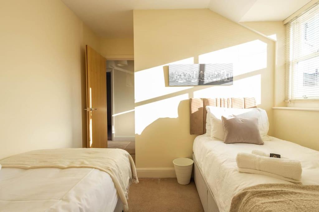The Wellness Lodge- Gym, Table Tennis, Cinema, Parking And More! Bath Buitenkant foto