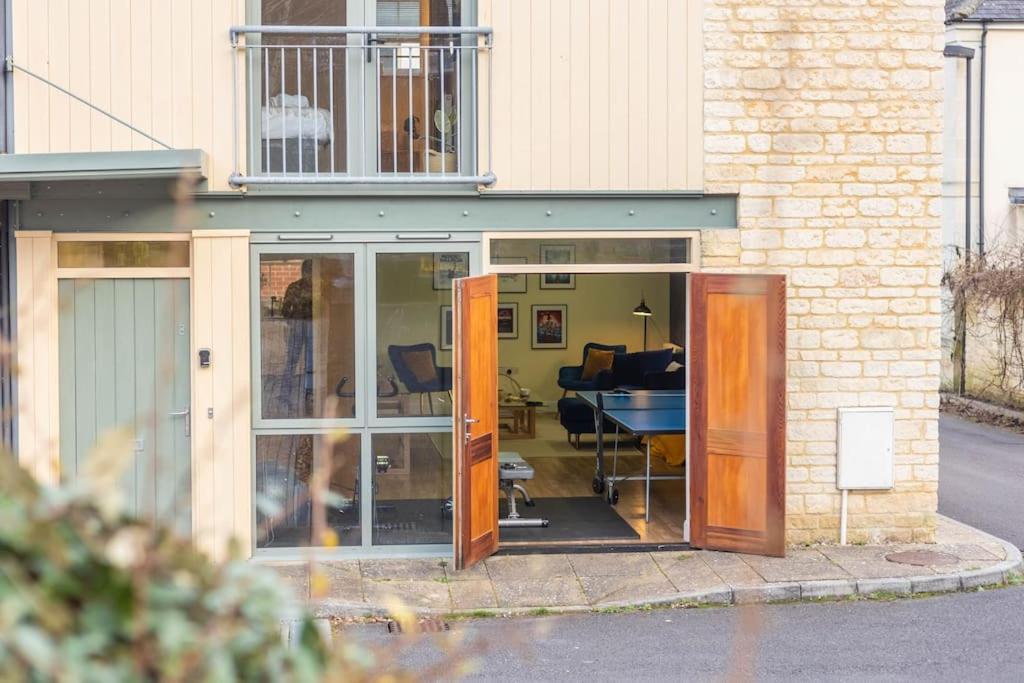 The Wellness Lodge- Gym, Table Tennis, Cinema, Parking And More! Bath Buitenkant foto