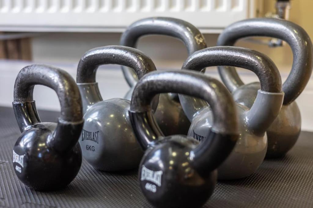 The Wellness Lodge- Gym, Table Tennis, Cinema, Parking And More! Bath Buitenkant foto