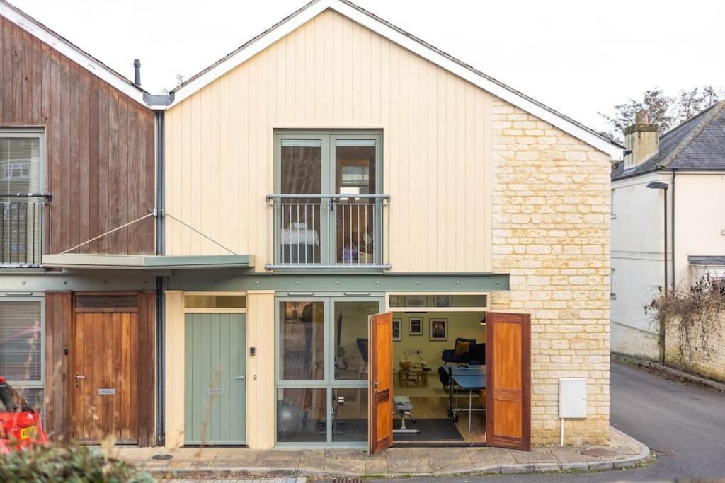 The Wellness Lodge- Gym, Table Tennis, Cinema, Parking And More! Bath Buitenkant foto