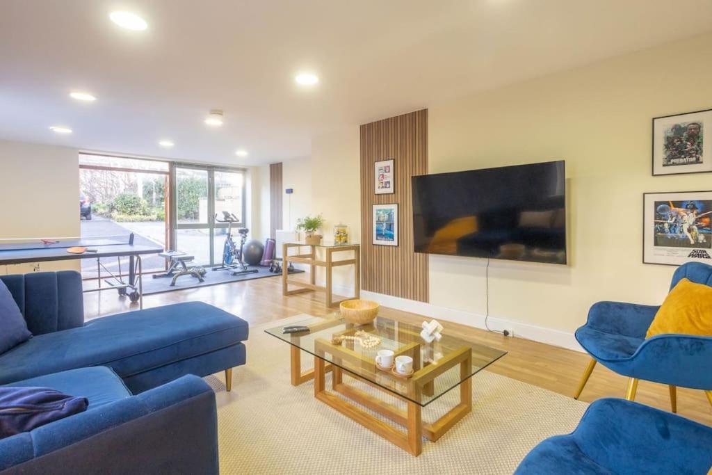 The Wellness Lodge- Gym, Table Tennis, Cinema, Parking And More! Bath Buitenkant foto